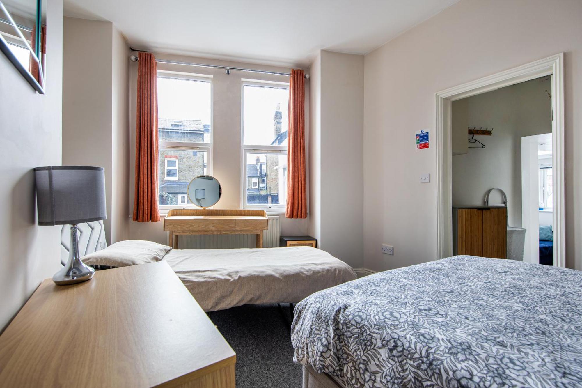 Cosy 1 Bed Apartment With Free Parking Close To Underground Station Zone 2 For Quick Access To Central London Up To 5 Guests Exterior foto