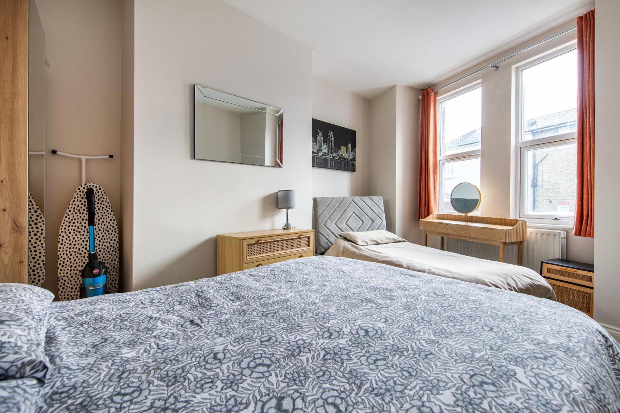 Cosy 1 Bed Apartment With Free Parking Close To Underground Station Zone 2 For Quick Access To Central London Up To 5 Guests Exterior foto